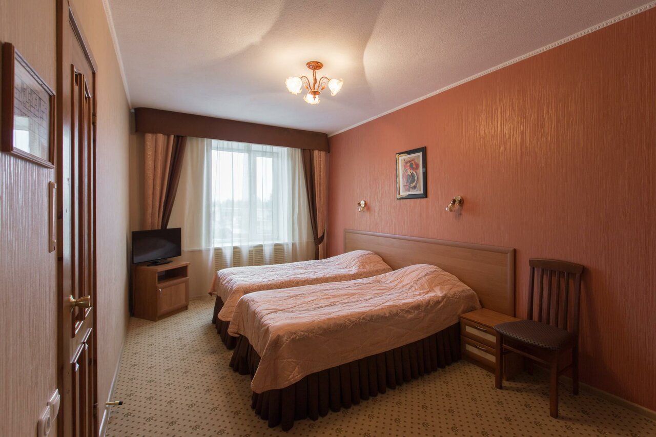 Гостиница Транзит Псков-200